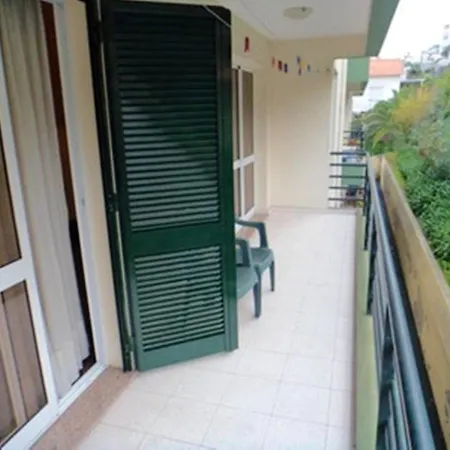Apartament Charming In With Balcony And View