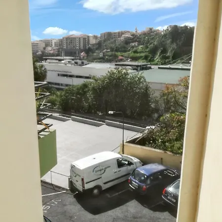 Charming In With Balcony And View Apartament *
