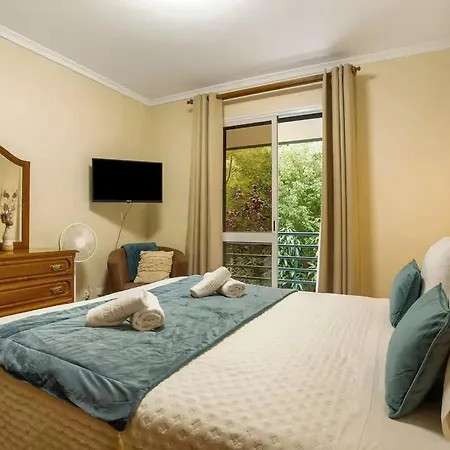 아파트 Charming In With Balcony And View 푼샬