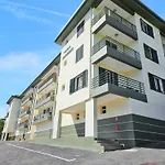 Charming In With Balcony And View * Funchal (Madeira)