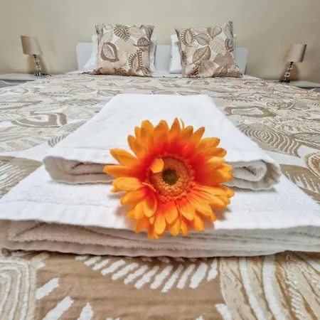 Διαμέρισμα Charming In With Balcony And View Φουνκάλ
