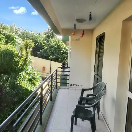 Charming In With Balcony And View *