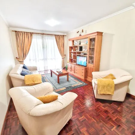 Charming In With Balcony And View Διαμέρισμα *