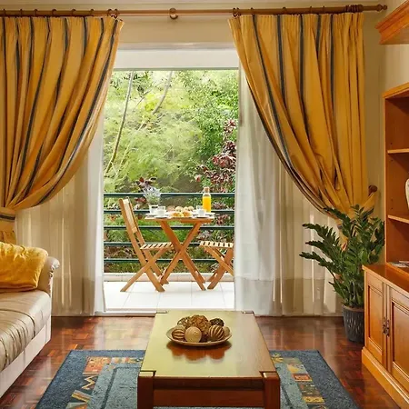 Charming In With Balcony And View Appartement