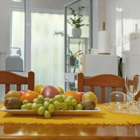 Charming In With Balcony And View * Funchal (Madeira)