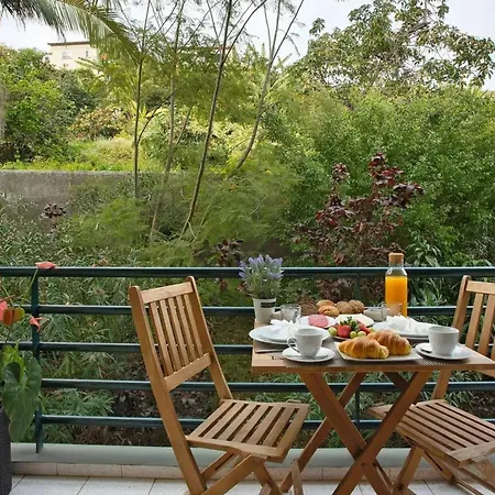 Charming In With Balcony And View * Funchal (Madeira)