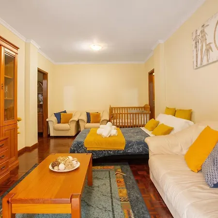 Charming In With Balcony And View Apartment