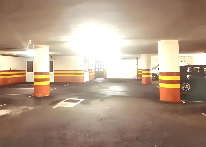 Apartamento Charming In With Balcony And View