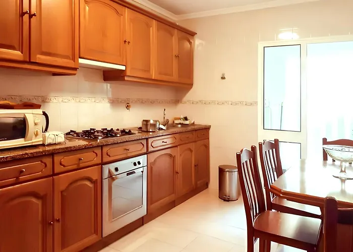 Charming In With Balcony And View * Funchal (Madeira)