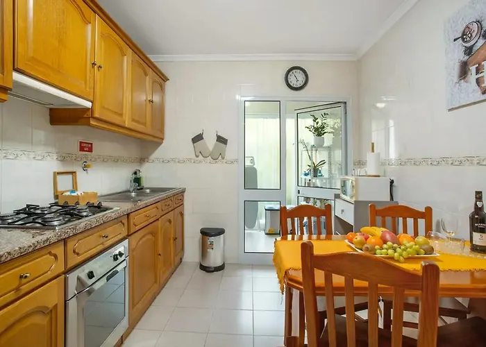 Charming In With Balcony And View * Funchal (Madeira)