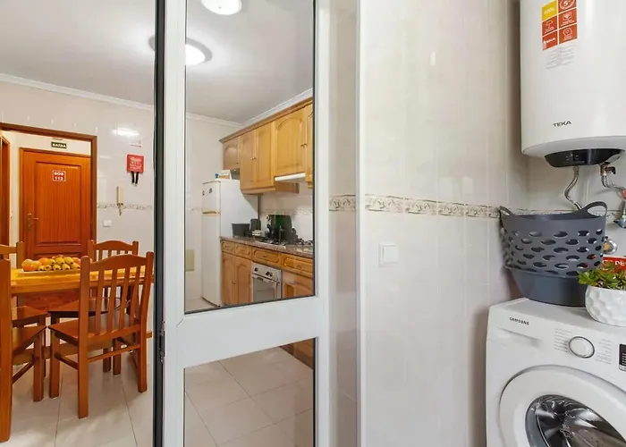 Charming In With Balcony And View Apartamento Funchal (Madeira)